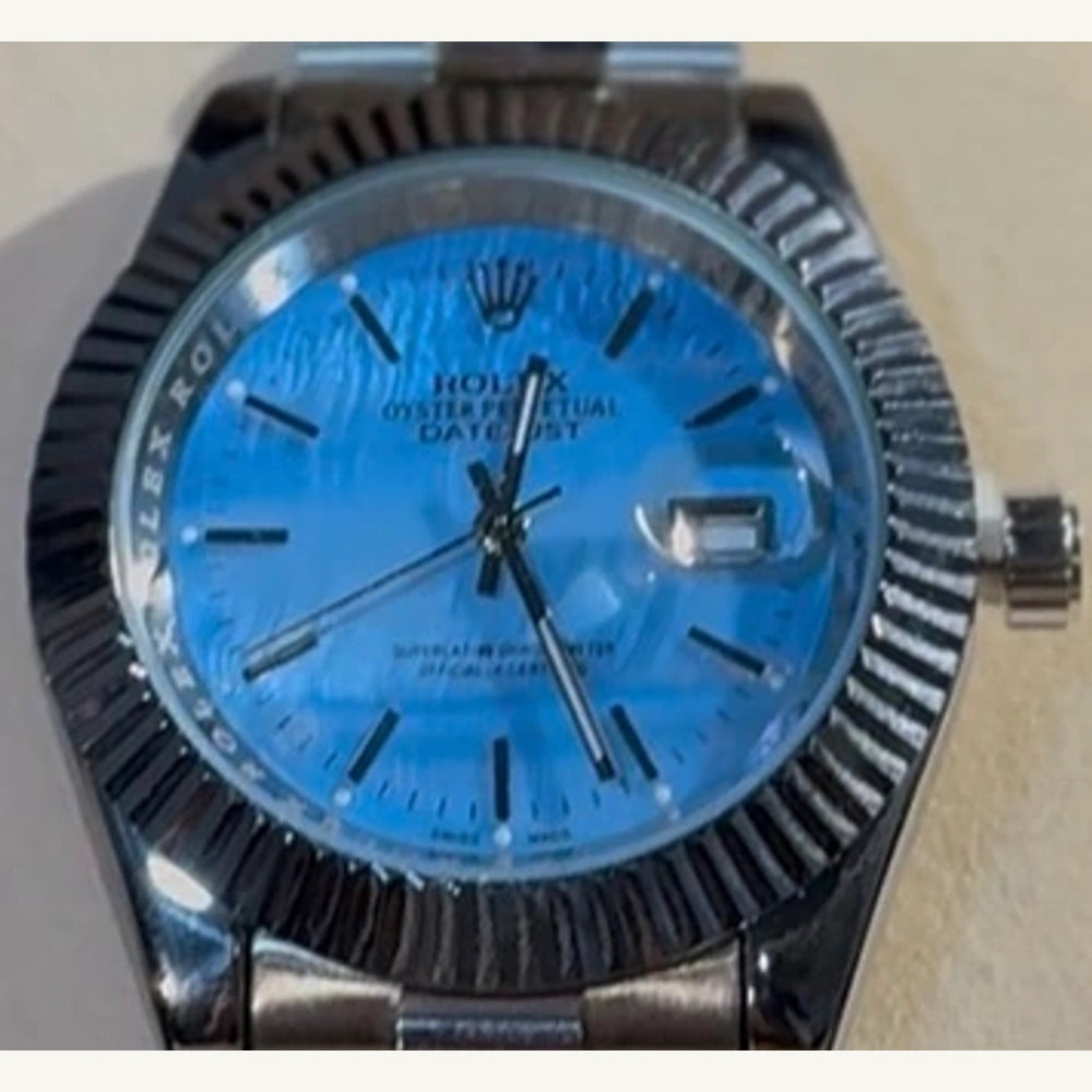 Datejust — Cadran bleu — détail du cadran, recadrage de la photo originale